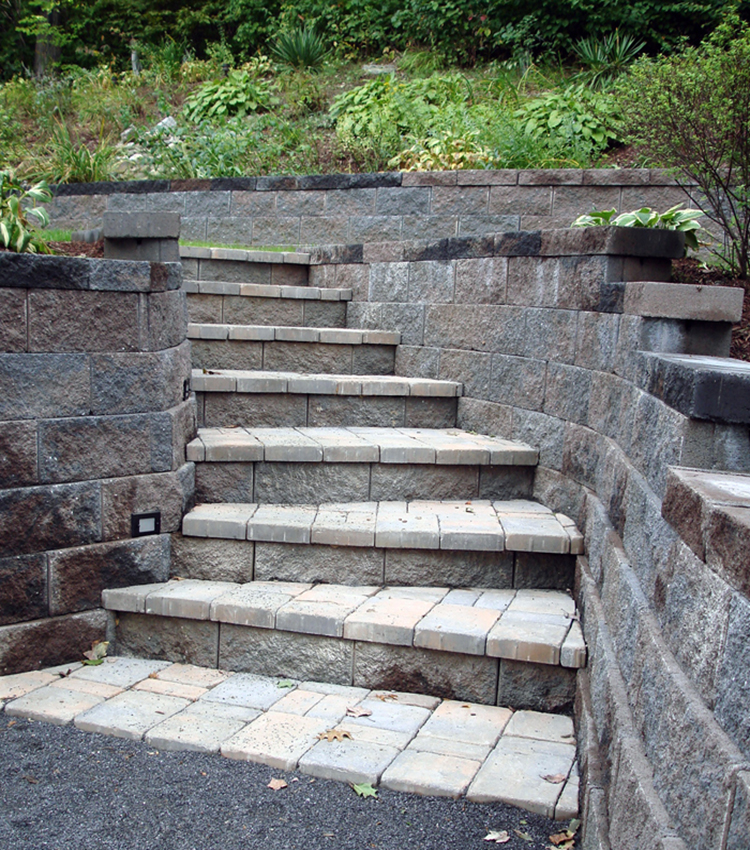 masonry_slump_stone_retaining_walls_curved_interlocking_paver_stairs